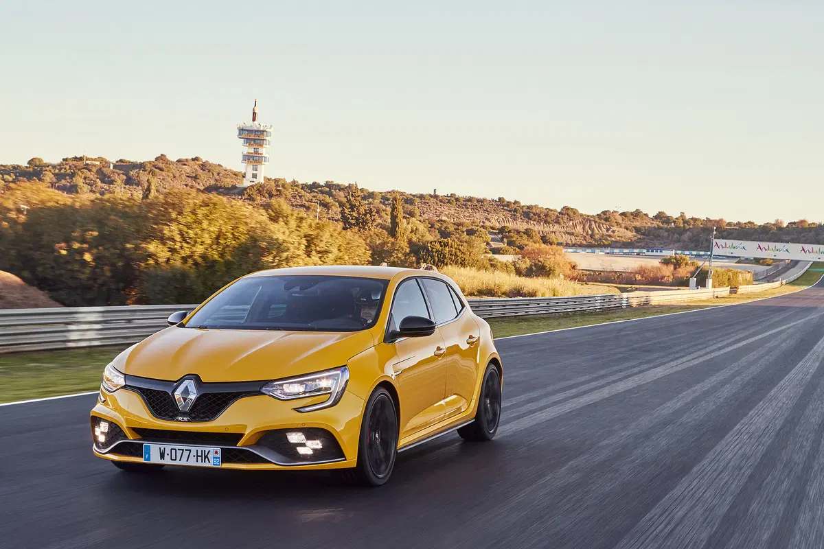 Renault Megane R.S. 2018 | Su strada e in pista con la sport e la CUP (27)