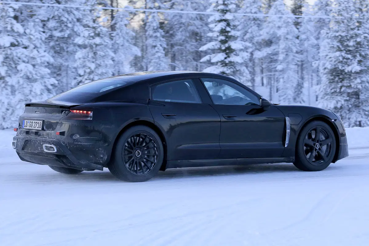 Porsche Mission E, continuano i test per la 100% EV di Zuffenhausen (12)