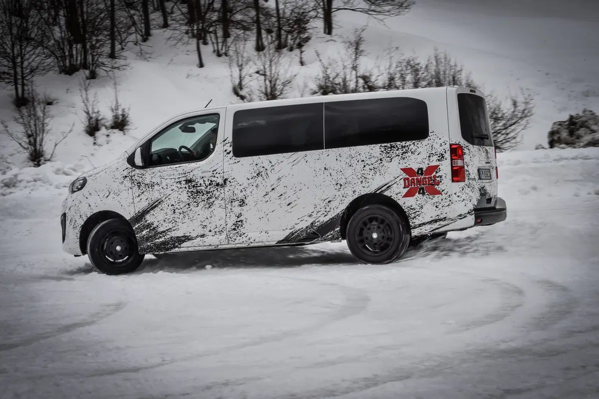Peugeot Traveller 4x4: spazio e trazione in ogni condizione [VIDEO] (6)