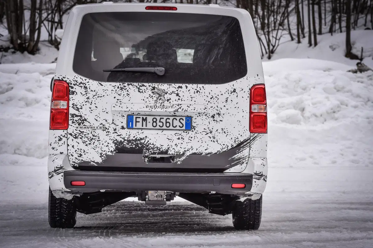 Peugeot Traveller 4x4: spazio e trazione in ogni condizione [VIDEO] (14)
