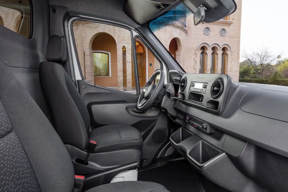 Mercedes Sprinter, è l'ora della terza generazione (30)