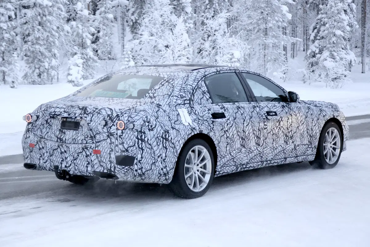 Mercedes Classe S, iniziati i test per la prossima generazione  (6)