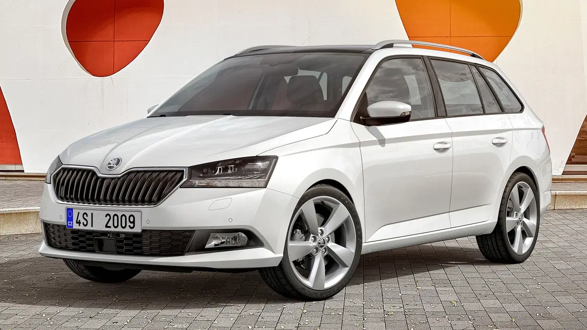 Skoda Fabia restyling, ecco le prime immagini (2)