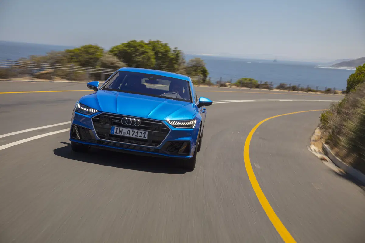 Audi A7 Sportback, interni da A8 e coda Star Trek “inspired” [Video] (4)