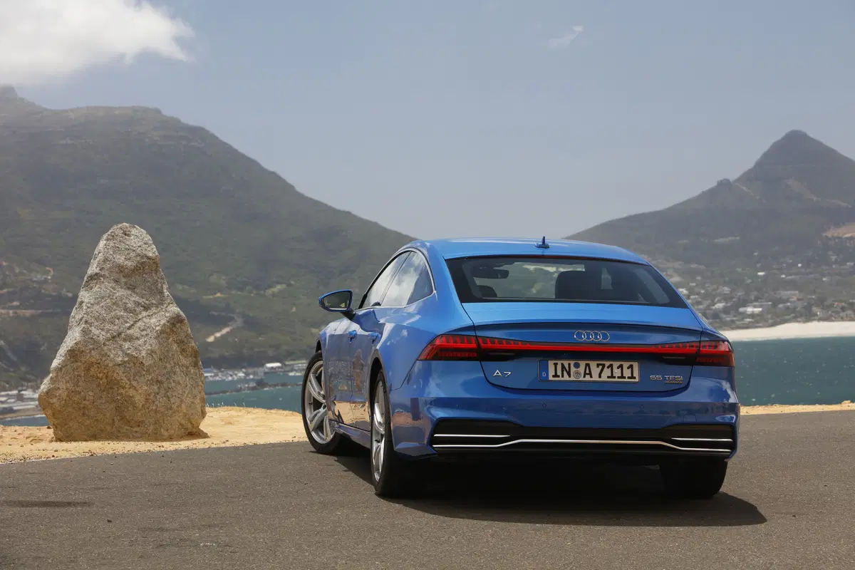Audi A7 Sportback, interni da A8 e coda Star Trek “inspired” [Video] (9)