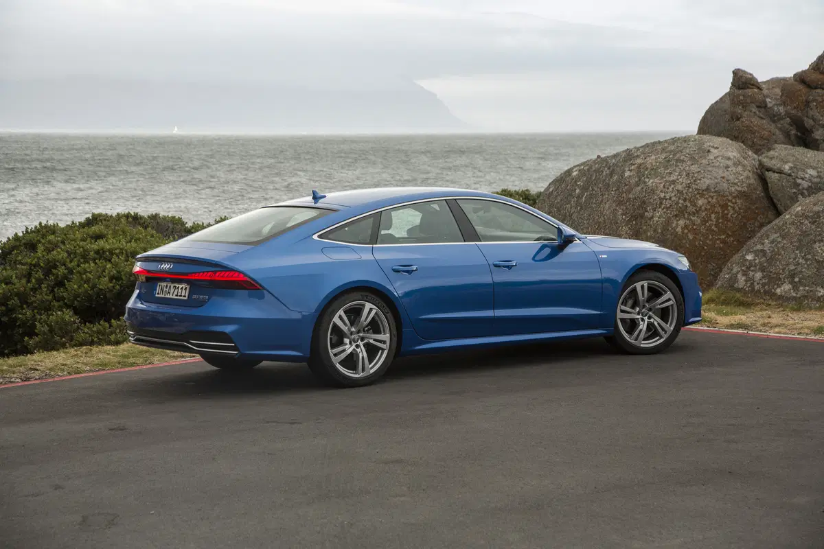 Audi A7 Sportback, interni da A8 e coda Star Trek “inspired” [Video] (12)