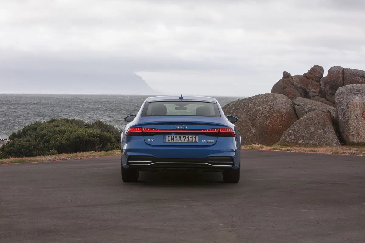 Audi A7 Sportback, interni da A8 e coda Star Trek “inspired” [Video] (14)