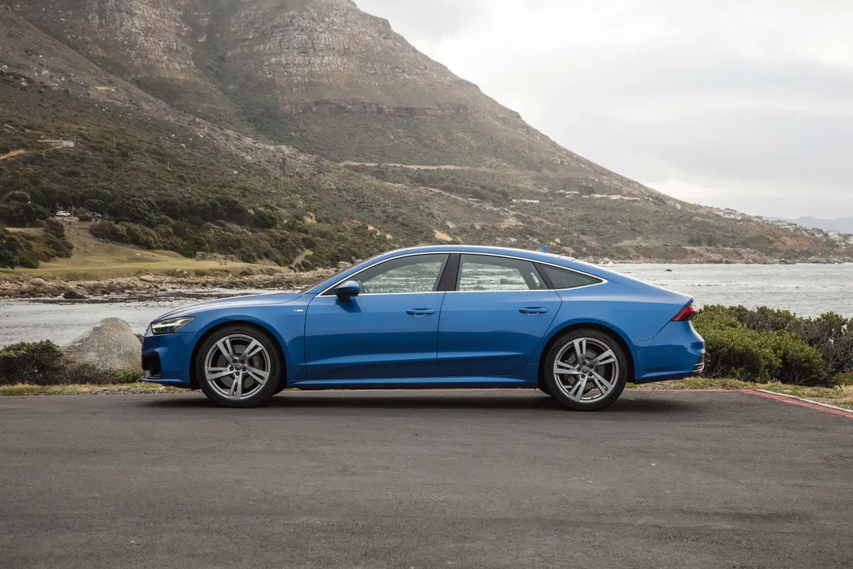 Audi A7 Sportback, interni da A8 e coda Star Trek “inspired” [Video] (15)