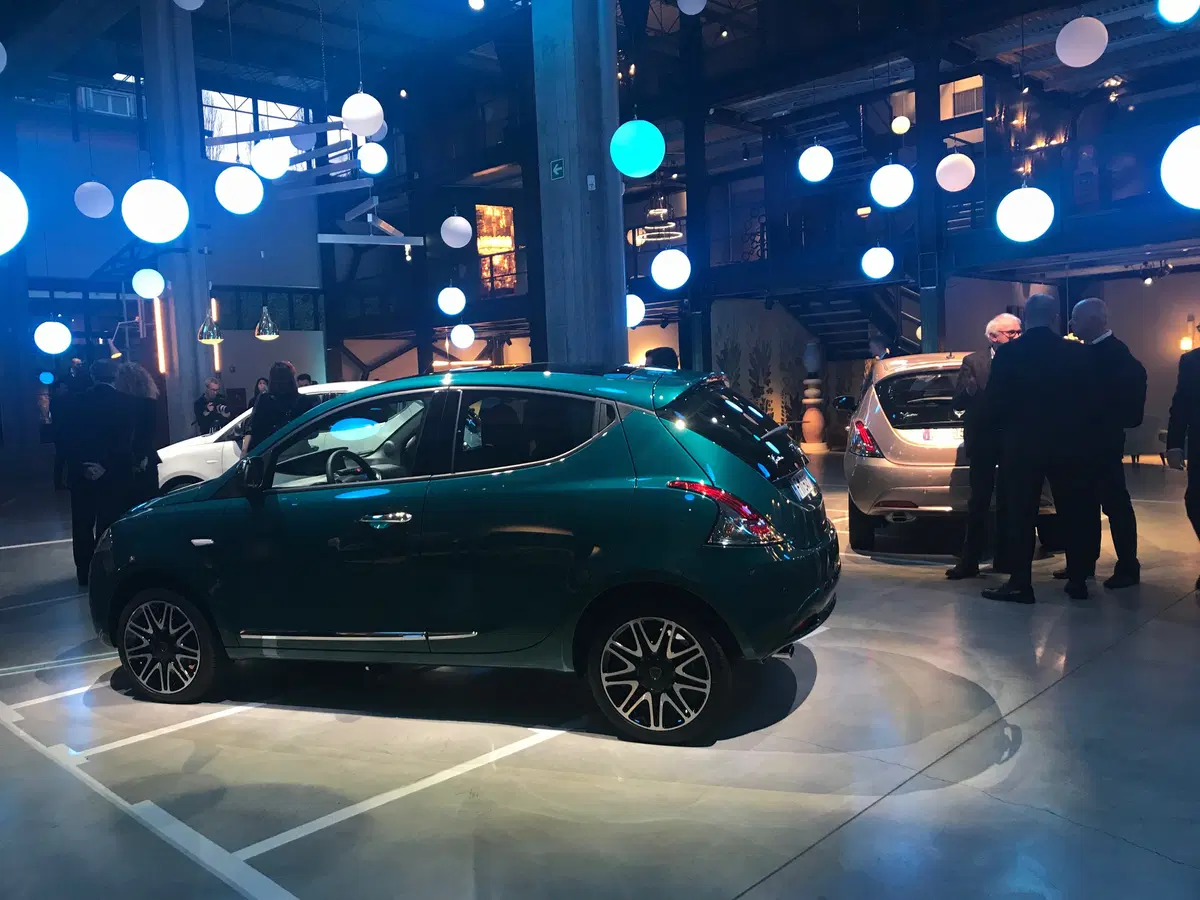 Lancia Ypsilon, l'icona italiana si presenta e si fa in tre