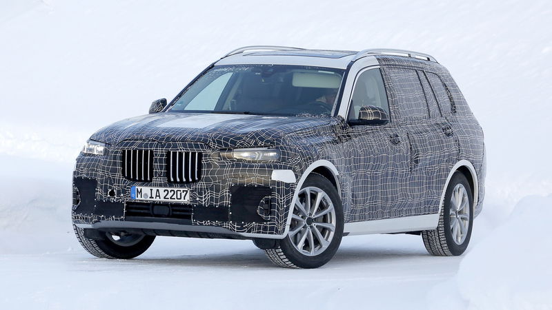 BMW X7, debutto al Salone di Los Angeles?