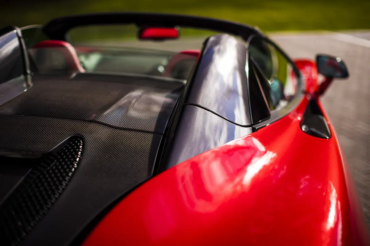 McLaren 570S, una spider per San Valentino (4)