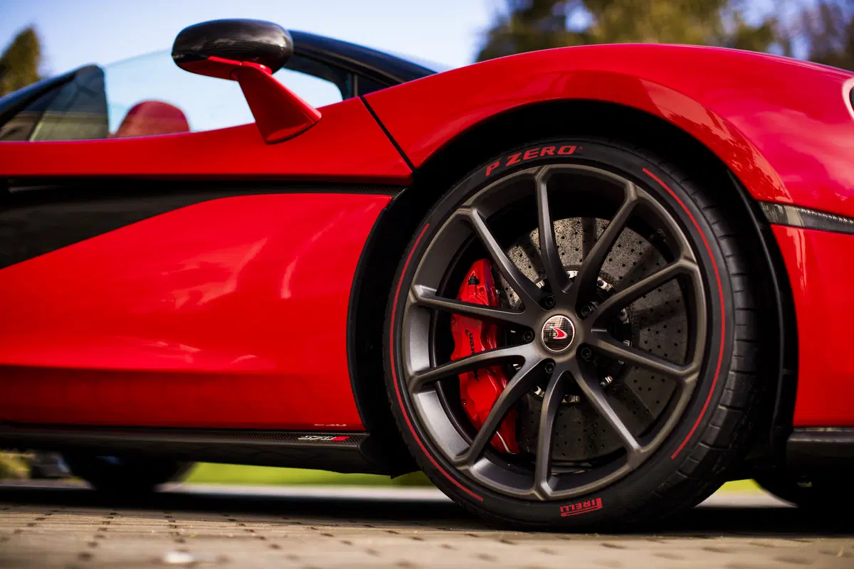 McLaren 570S, una spider per San Valentino (6)