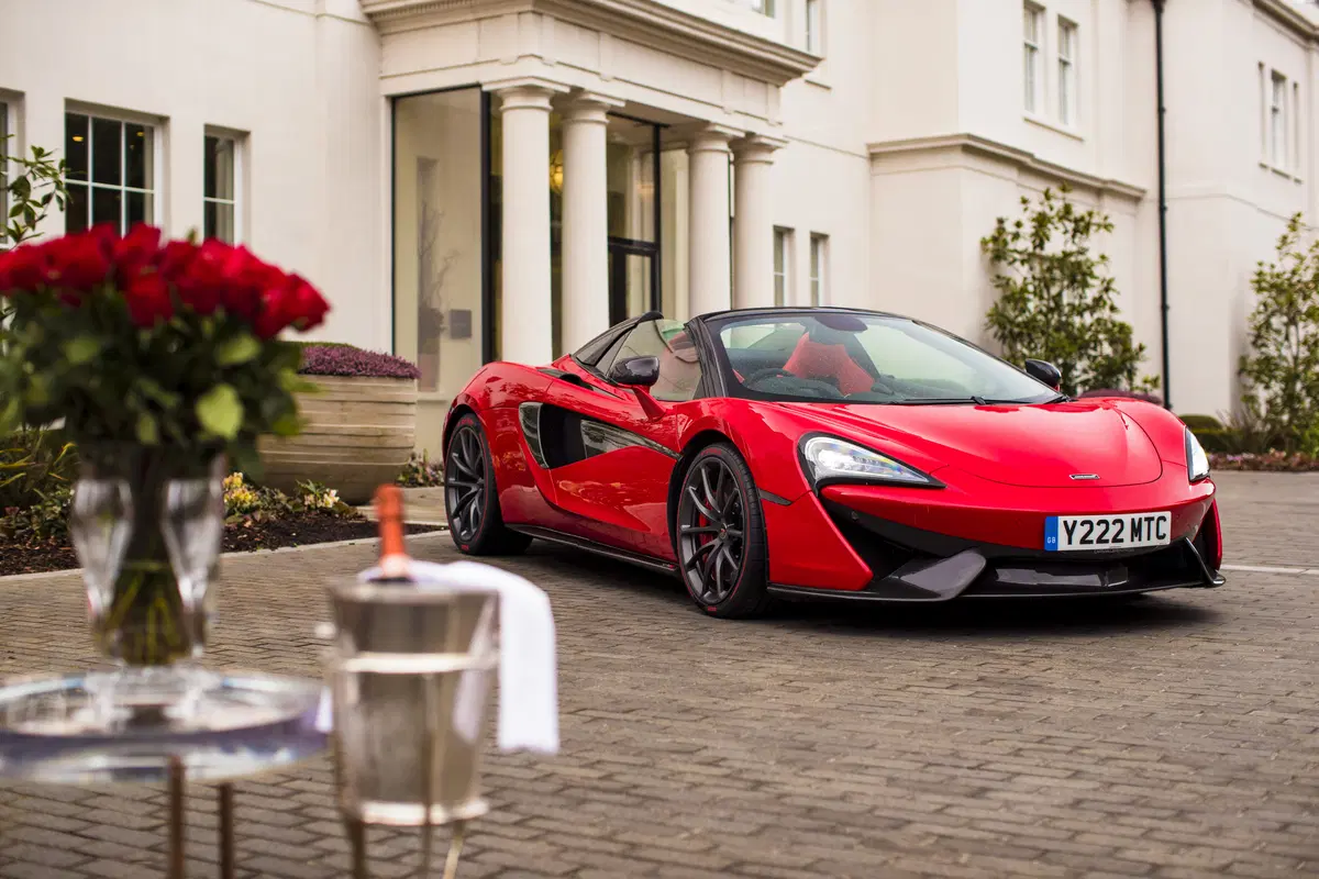 McLaren 570S, una spider per San Valentino (8)