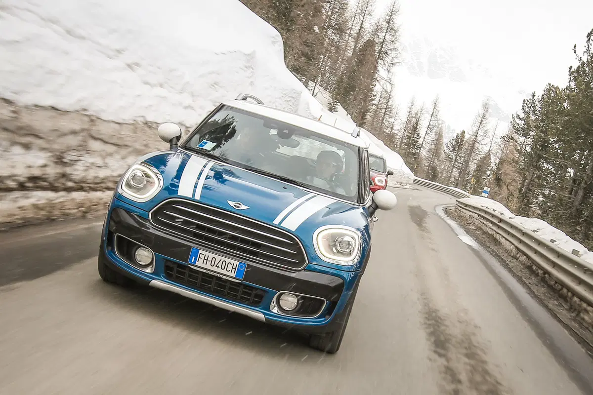 Mini Countryman All4, il 4x4 on demand per divertirsi con stile (2)