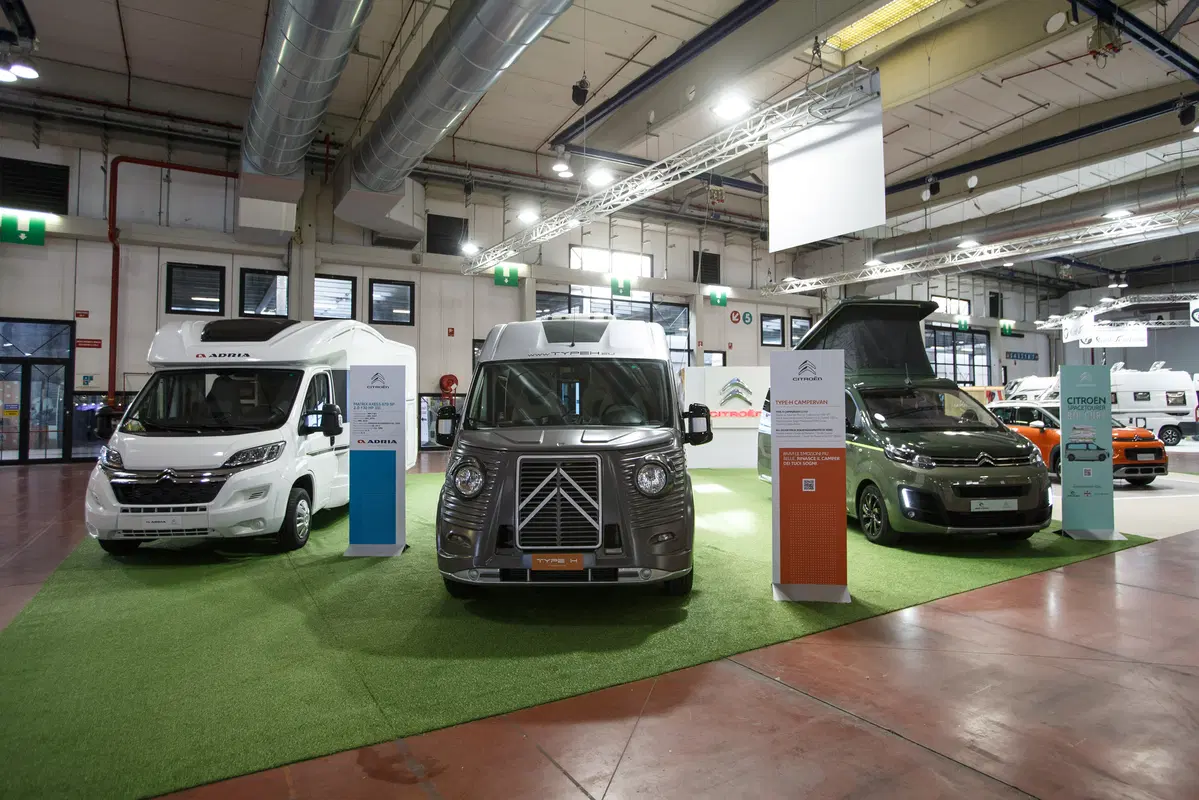 Citroen Type H 70th Anniversary Campervan: rivive il mito e parla (anche) italiano (13)