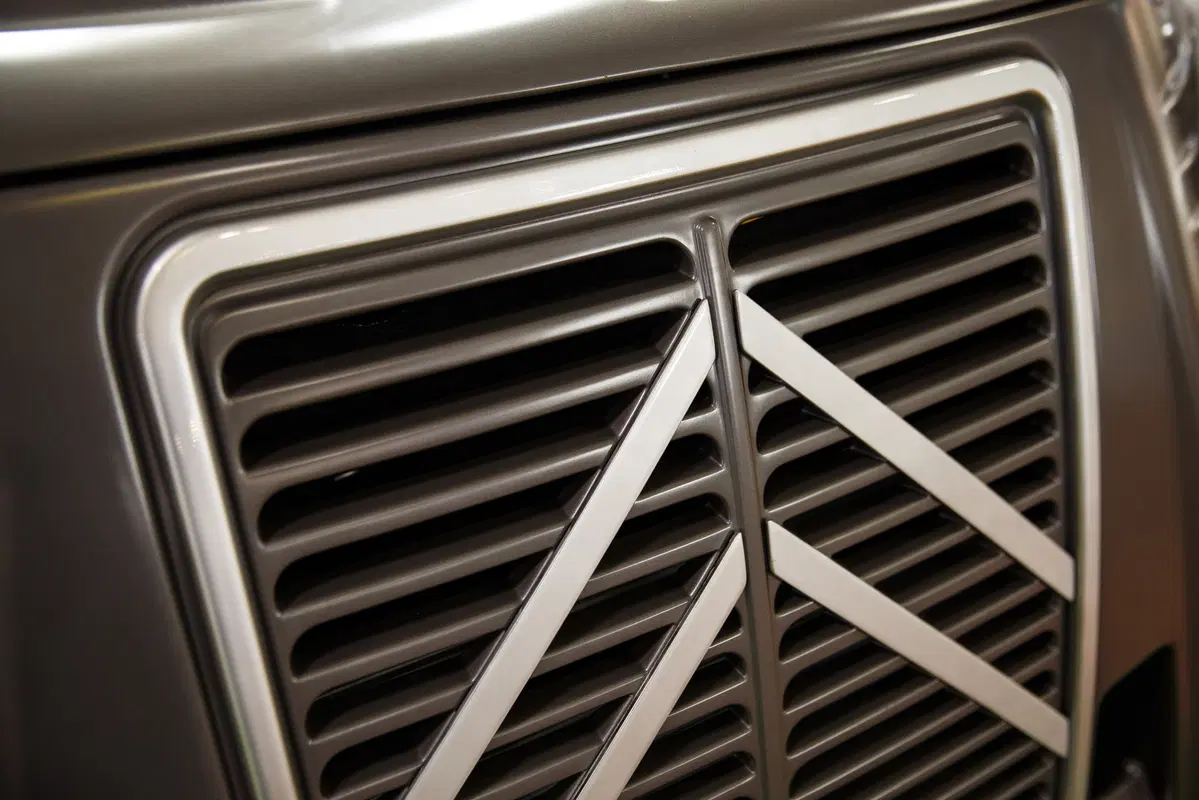 Citroen Type H 70th Anniversary Campervan: rivive il mito e parla (anche) italiano (5)