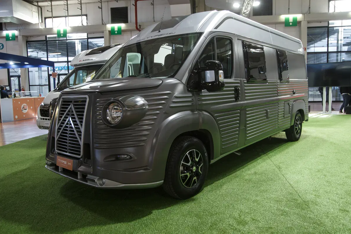 Citroen Type H 70th Anniversary Campervan: rivive il mito e parla (anche) italiano (16)