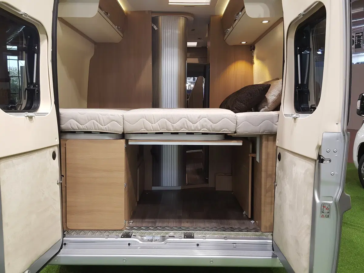 Citroen Type H 70th Anniversary Campervan: rivive il mito e parla (anche) italiano (25)