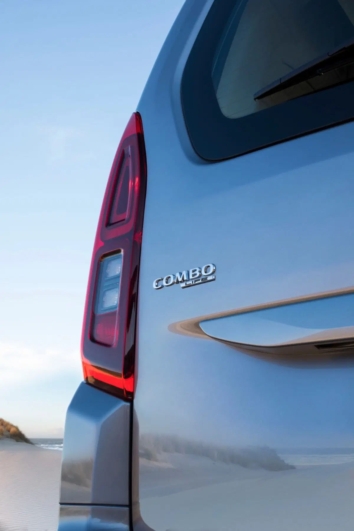 Opel Combo Life, il nuovo multispazio dell'era PSA (12)