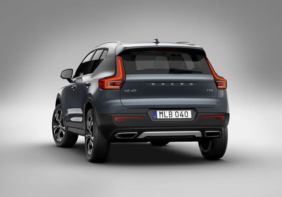 Volvo XC40, arriva il 3 cilindri (2)
