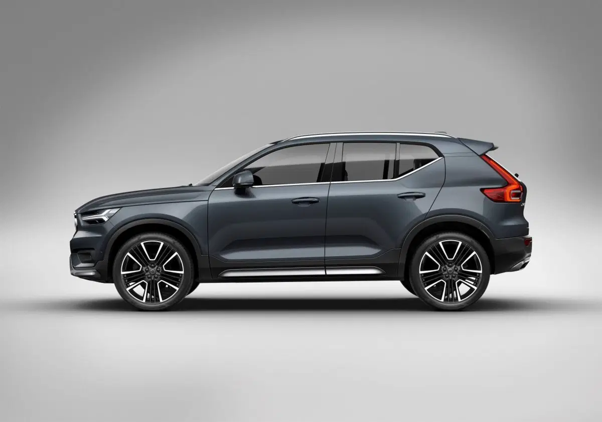 Volvo XC40, arriva il 3 cilindri (7)
