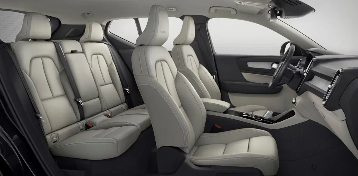 Volvo XC40, arriva il 3 cilindri (8)