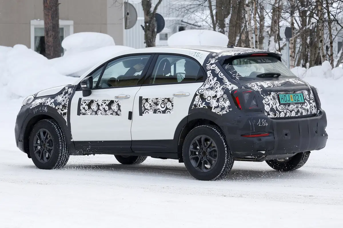 Fiat 500 X, le foto spia (11)