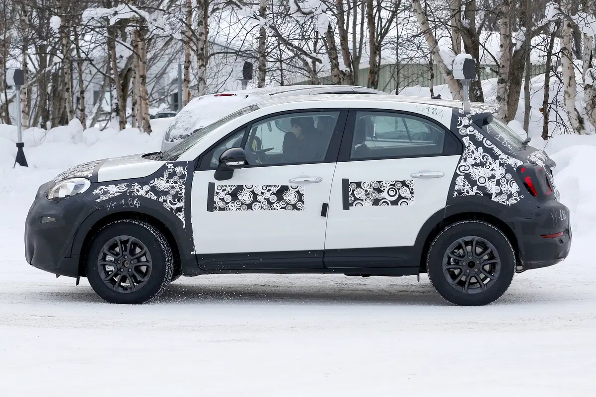 Fiat 500 X, le foto spia (2)