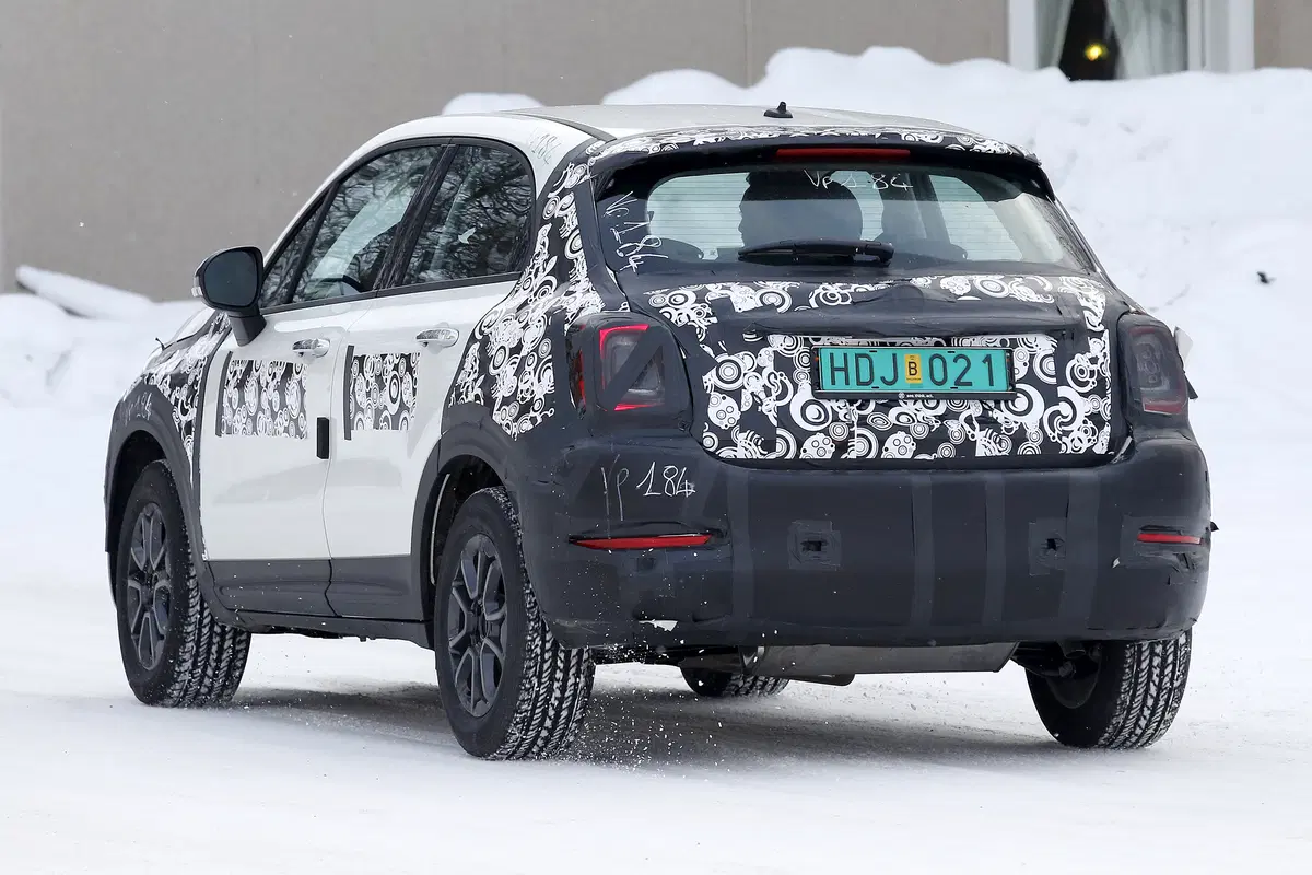 Fiat 500 X, le foto spia (12)