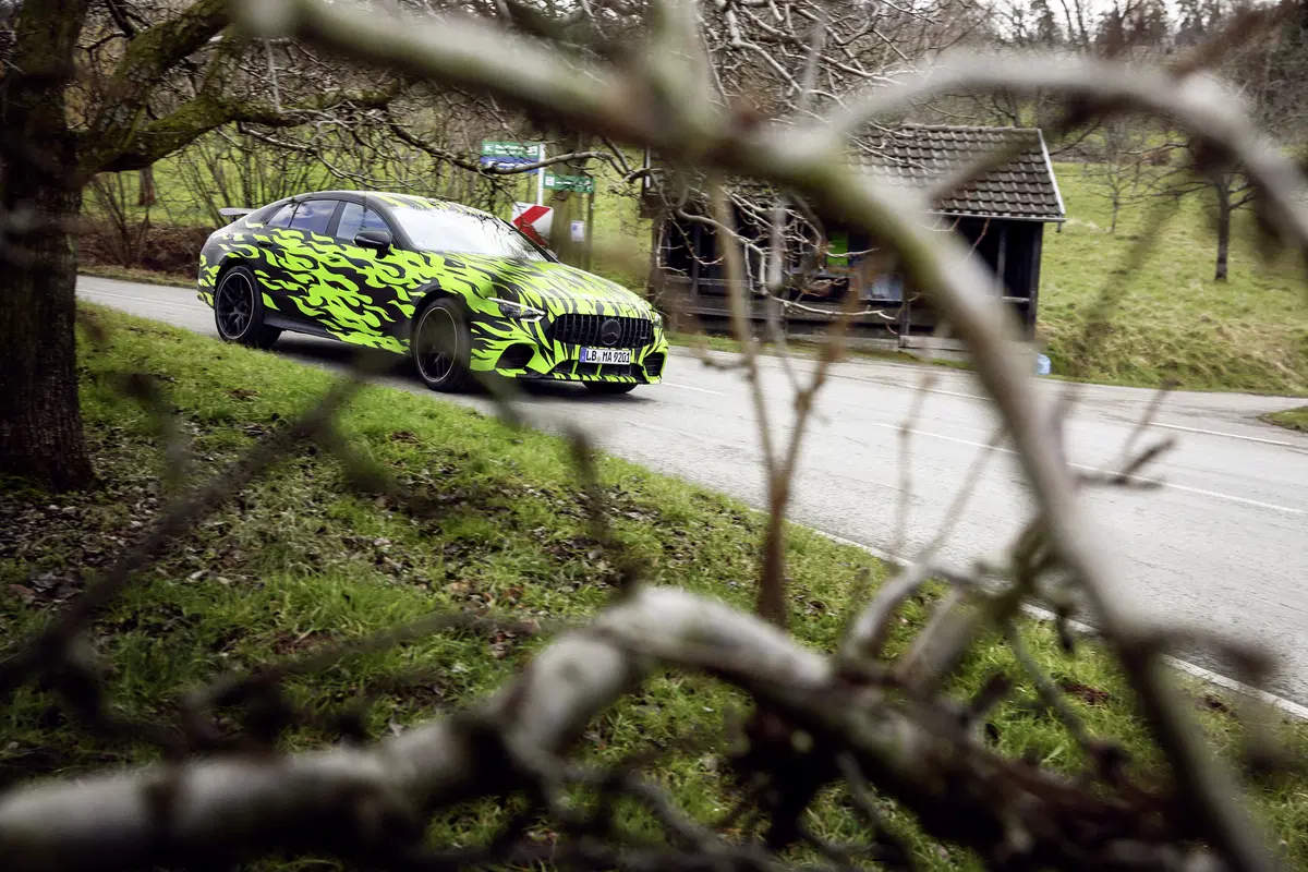 Mercedes AMG-GT Coupé: le foto della versione definitiva (2)
