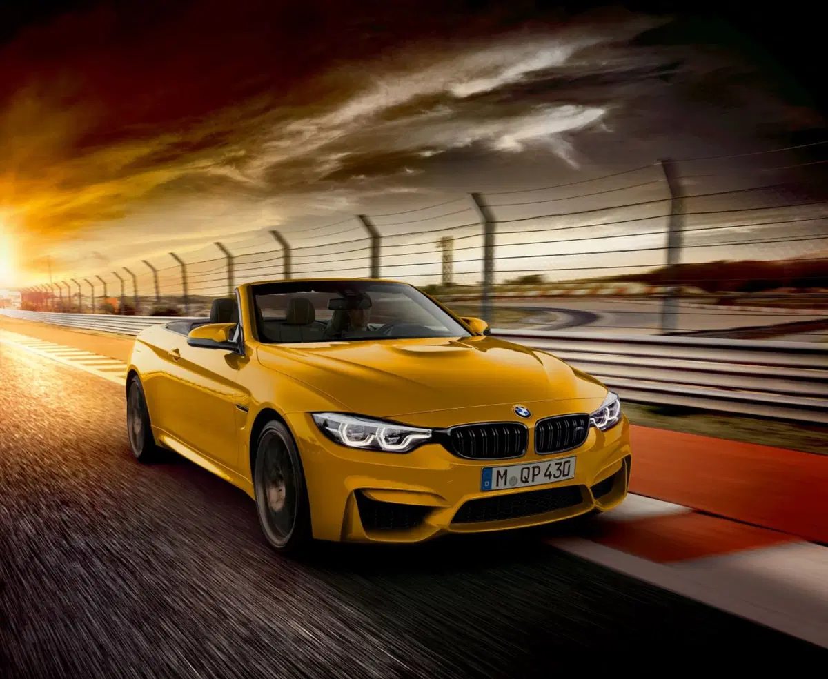 BMW M4 Cabrio 30 Jahre Edition, 30 anni di “M” cabriolet (10)