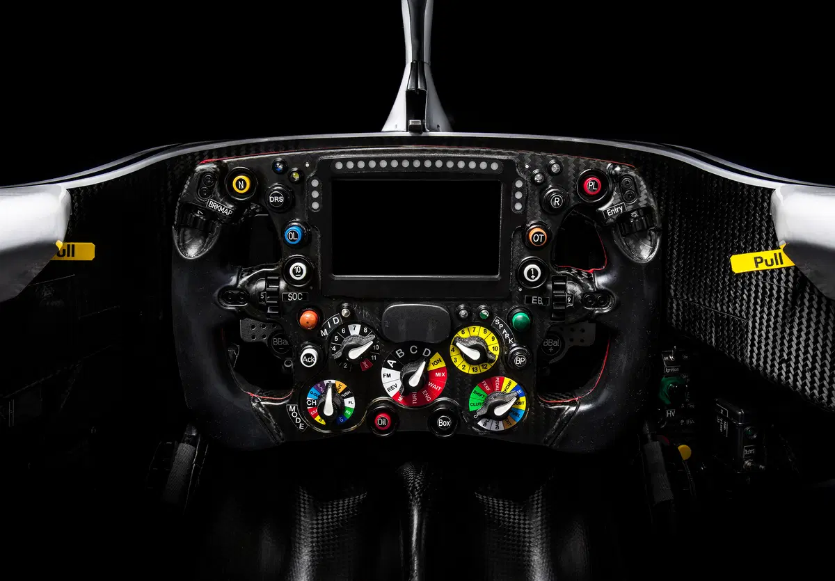 F1 2018: Alfa Romeo Sauber, svelata la C37 (7)