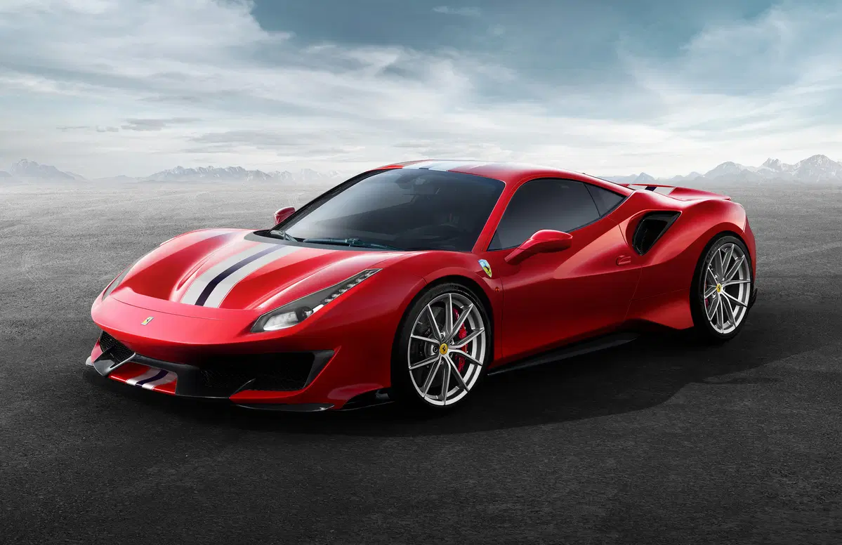 Ferrari 488 Pista, l'erede della 458 Speciale arriva a Ginevra (2)