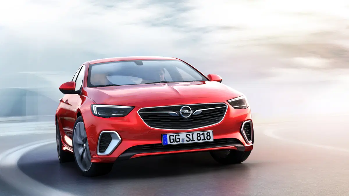 Opel Insignia GSi 2018, 210 o 260 CV per sfidare Volkswagen Arteon e non solo [Video] (5)