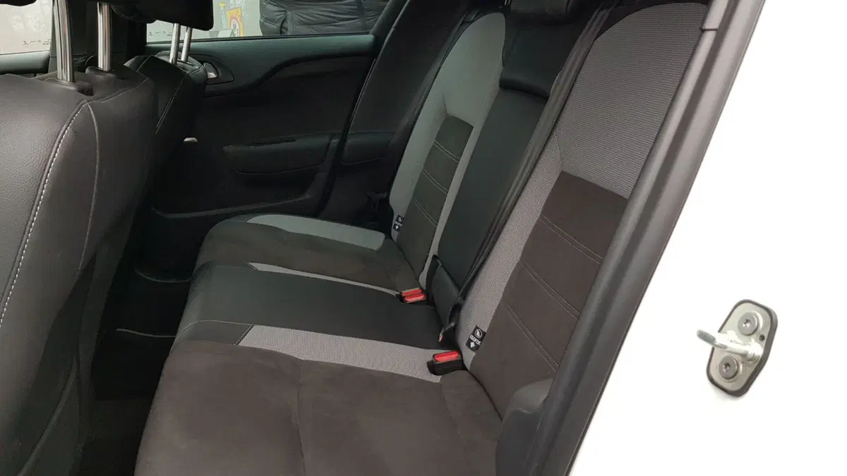 DS4 Crossback | Quanto cambia con tre centimetri in più? (18)