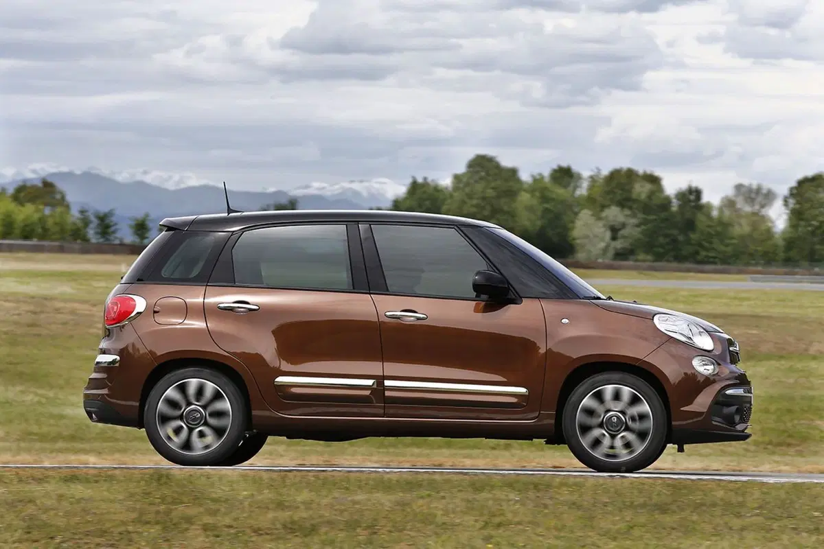 Fiat 500L restyling, cambia nome e guadagna in comfort (14)