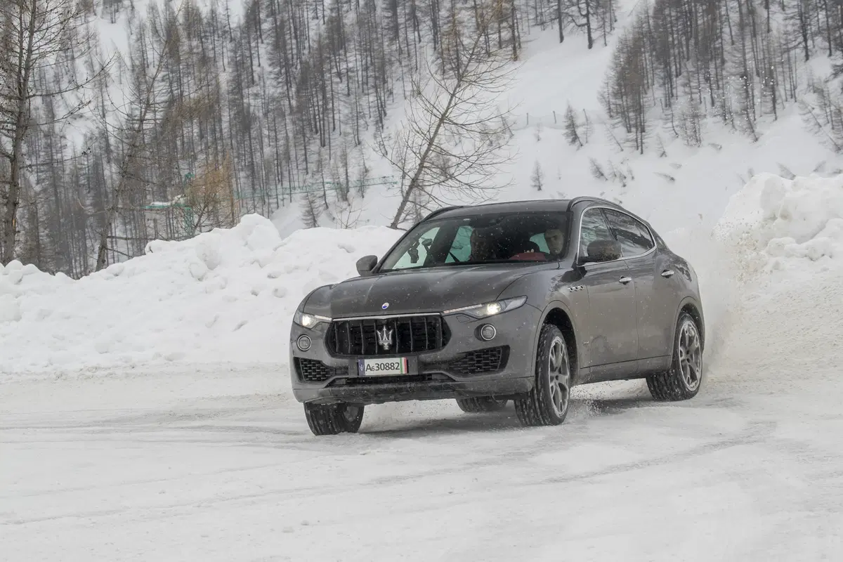 Maserati LevanteSQ4 MY 2018 | 430 CV facili anche sulla neve (5)