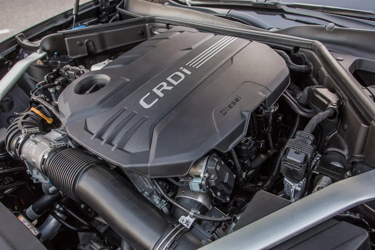 Kia Stinger 2.2 CRDi, il diesel coreano sfida le gran turismo tedesche [Video] (12)