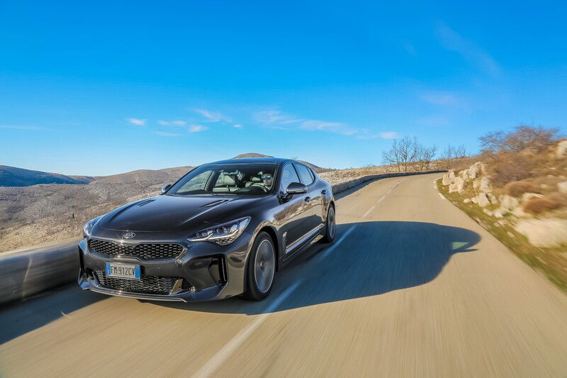 Kia Stinger 2.2 CRDi, il diesel coreano sfida le gran turismo tedesche [Video]