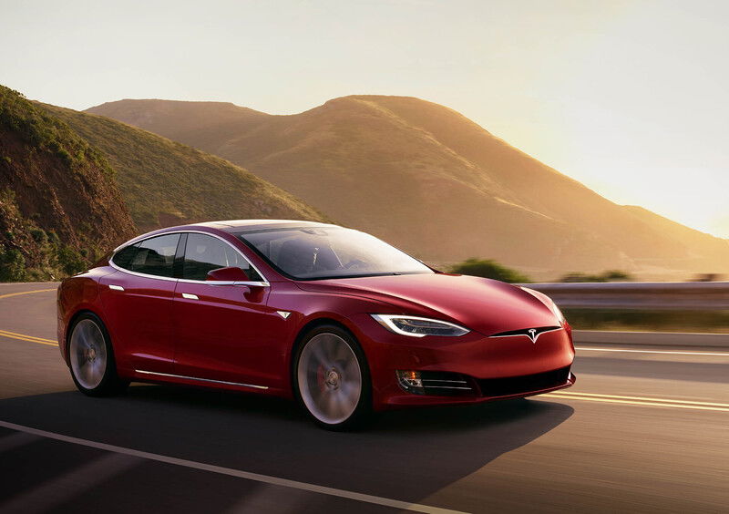 Tesla, hacker all&rsquo;attacco dei server della Casa americana