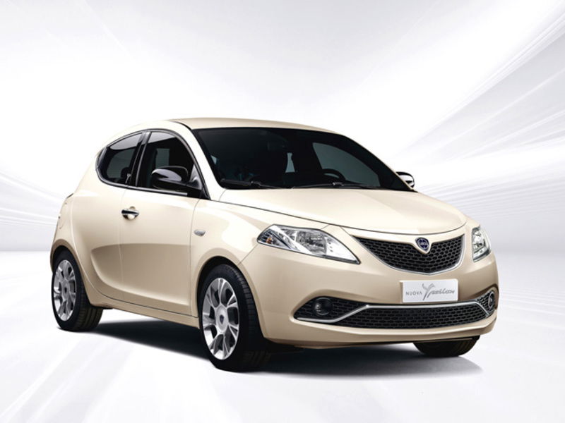 Lancia Ypsilon 1.3 MJT 16V 95 CV 5 porte S&S Silver 