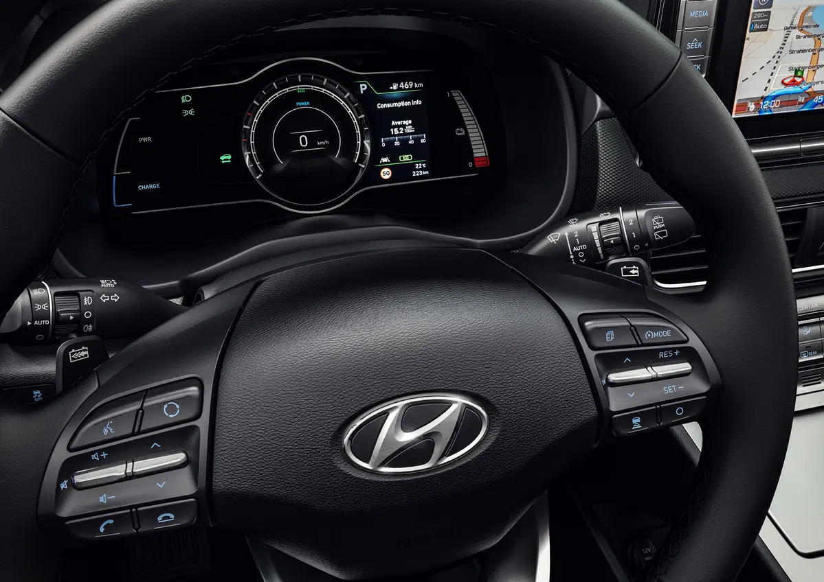 Hyundai Kona Electric, il SUV compatto diventa 100% elettrico (2)
