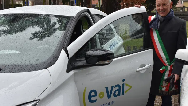Car sharing? A Maccagno si noleggia l'auto del Comune