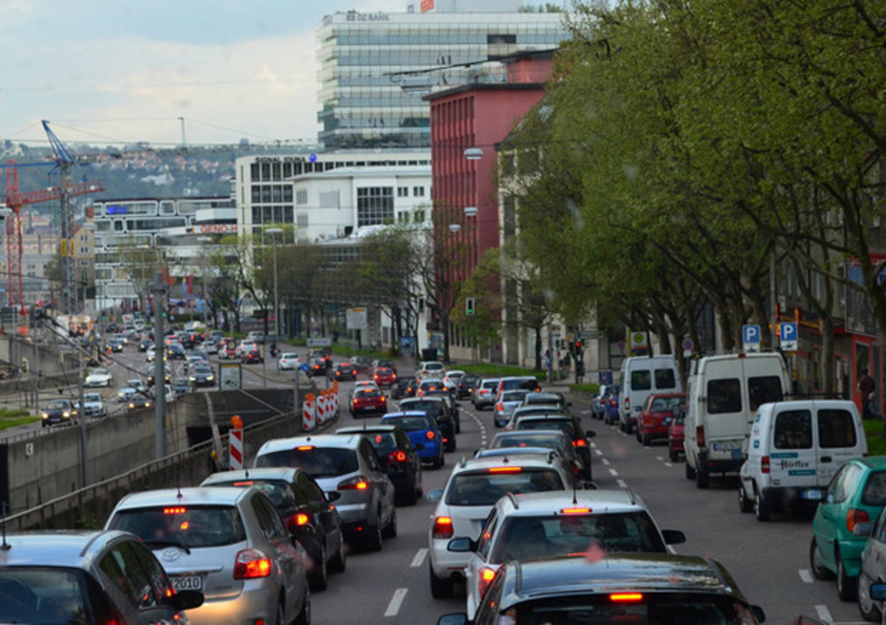 Auto diesel, in Germania le citt&agrave; possono vietarne la circolazione