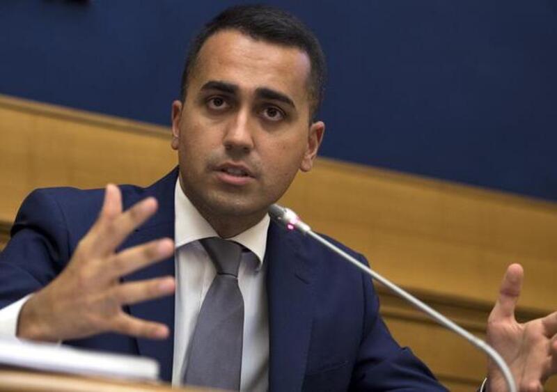 Stop ai diesel, Di Maio: &laquo;Obiettivo? Un milione di elettriche nel 2020&raquo;