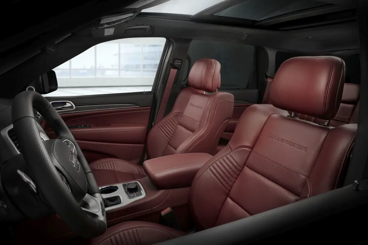 Jeep Grand Cherokee Trackhawk, il super SUV da 700 CV debutta al Salone di Ginevra 2018 (15)
