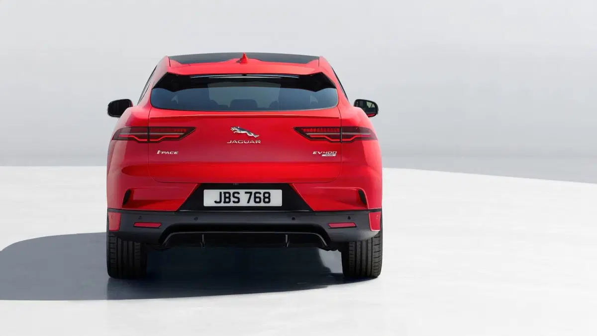 Jaguar I-Pace, le prime immagini in attesa di Ginevra (2)