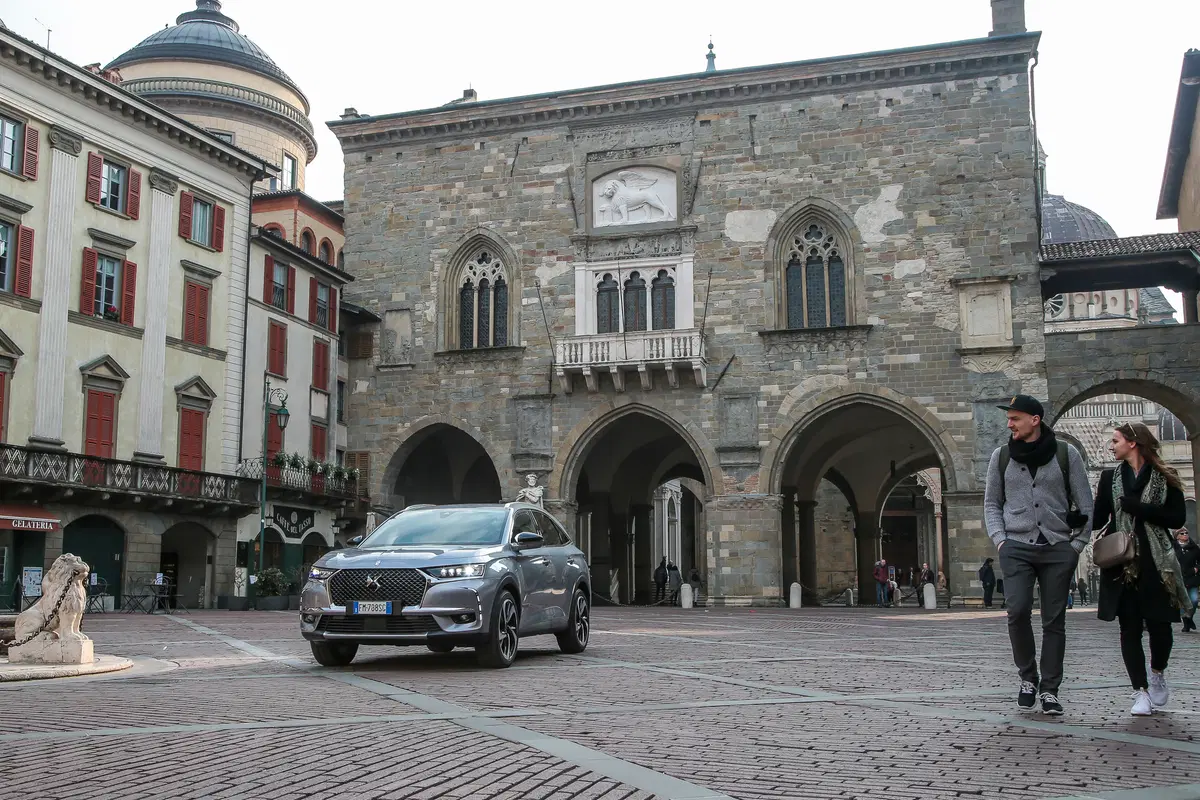 DS7 Crossback 2018 | tanto comfort e tecnologie per infastidire le tedesche  (9)