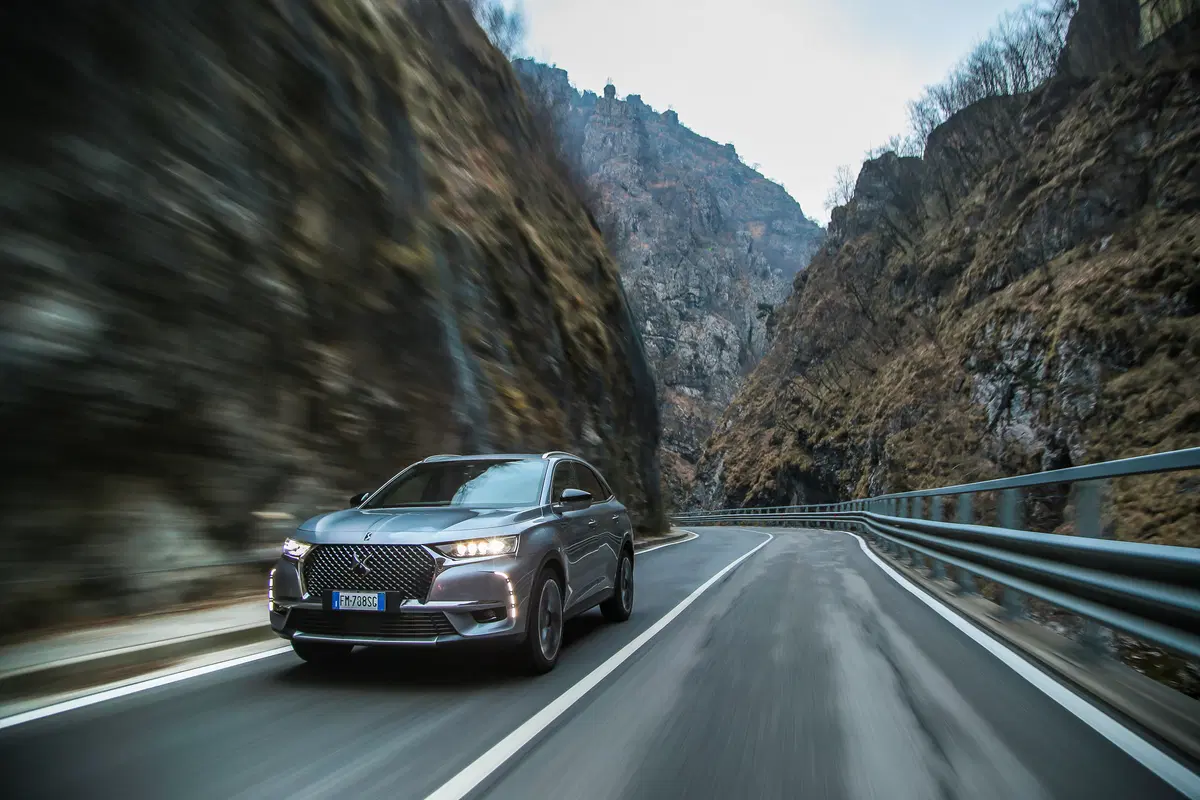 DS7 Crossback 2018 | tanto comfort e tecnologie per infastidire le tedesche  (10)