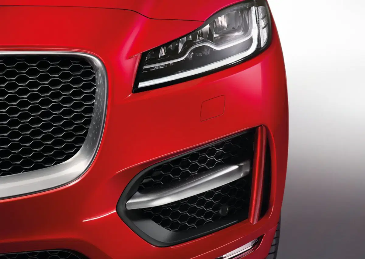 Jaguar F-Pace 3.0d i6 mhev R-Dynamic SE 90th Anniversary Edition awd 300cv auto (55)